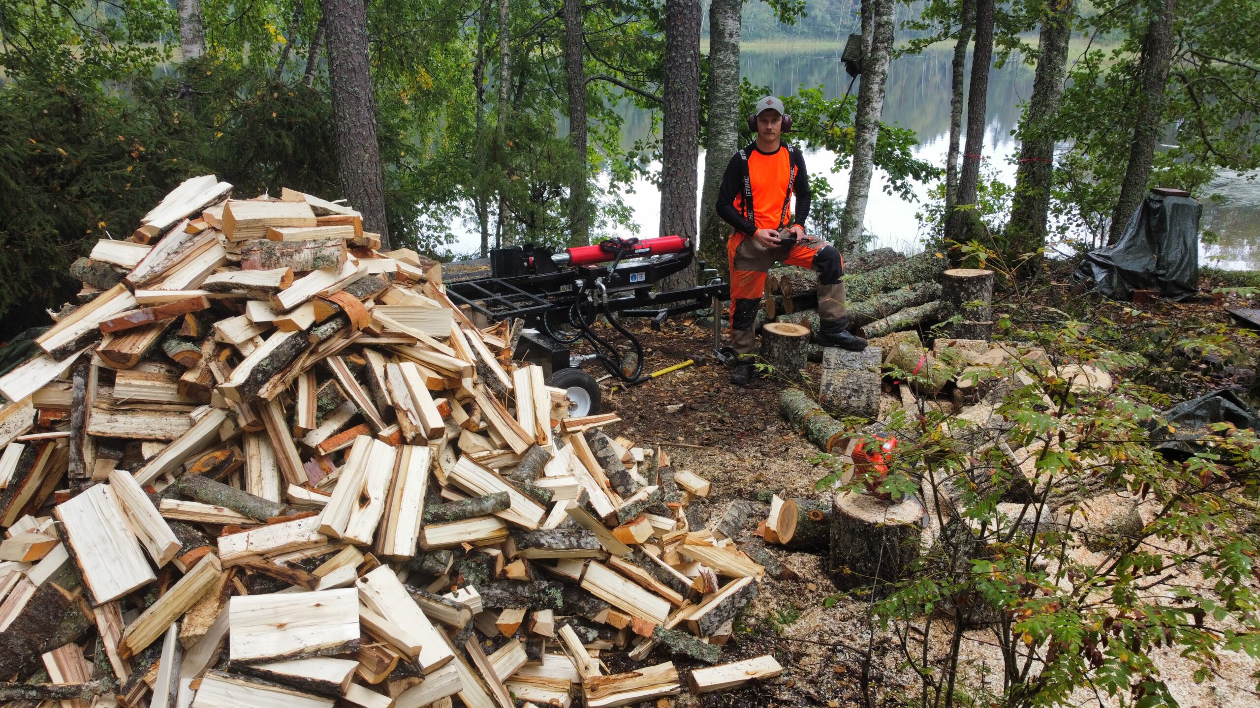Polttopuut puunkaadon yhteydessä